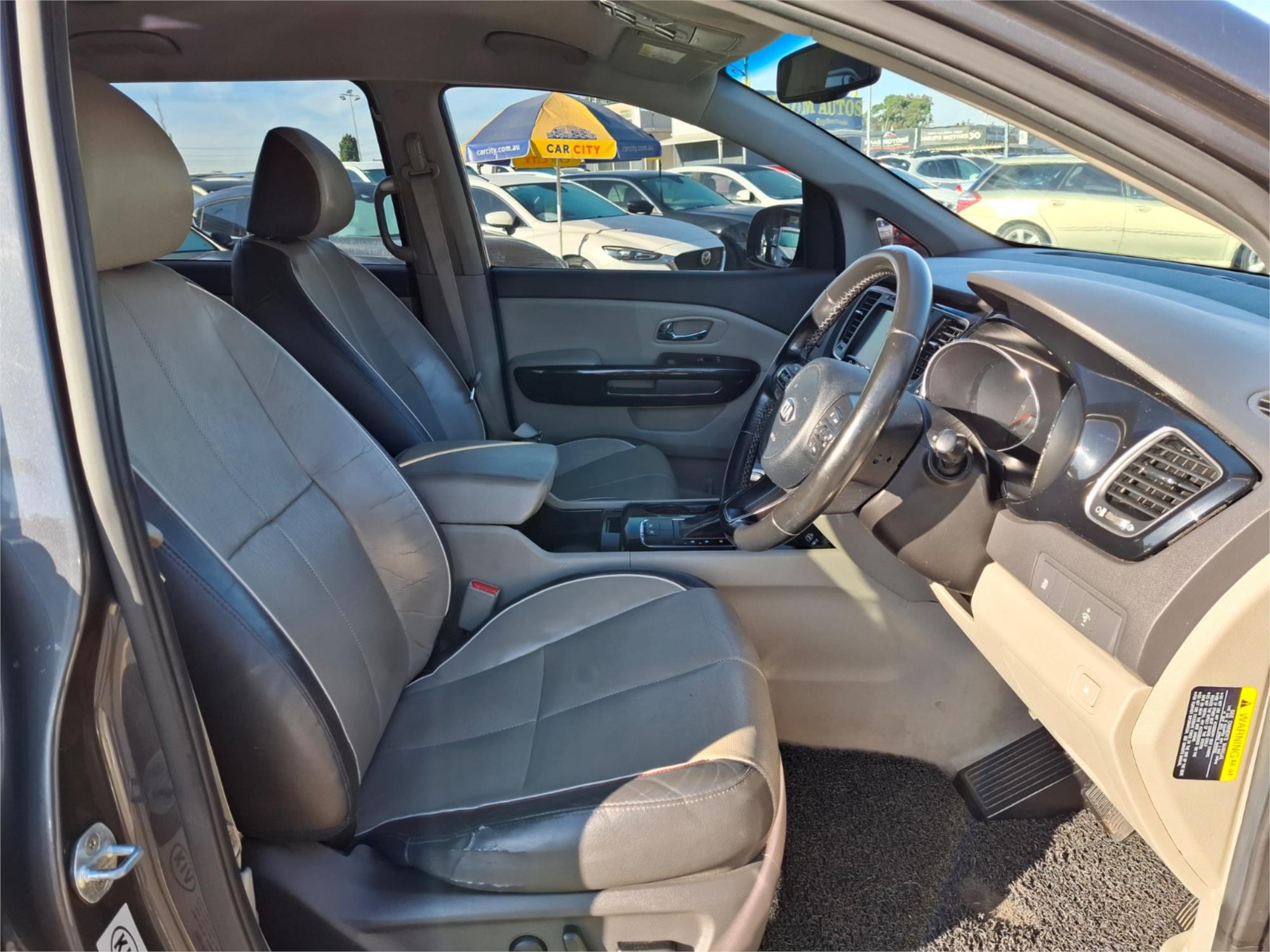 2016 Kia Carnival SLi Auto MY17