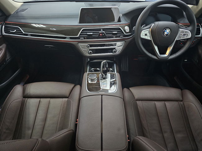 2019 BMW 730Li