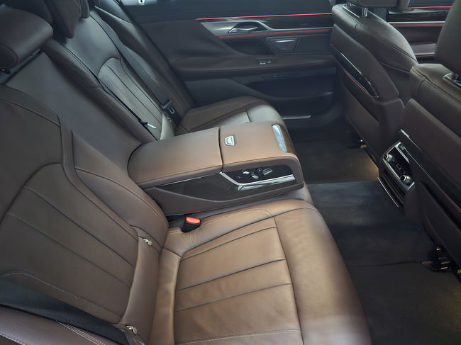 2019 BMW 730Li