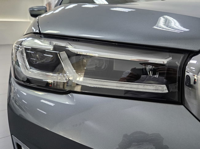 2021 BMW 520i