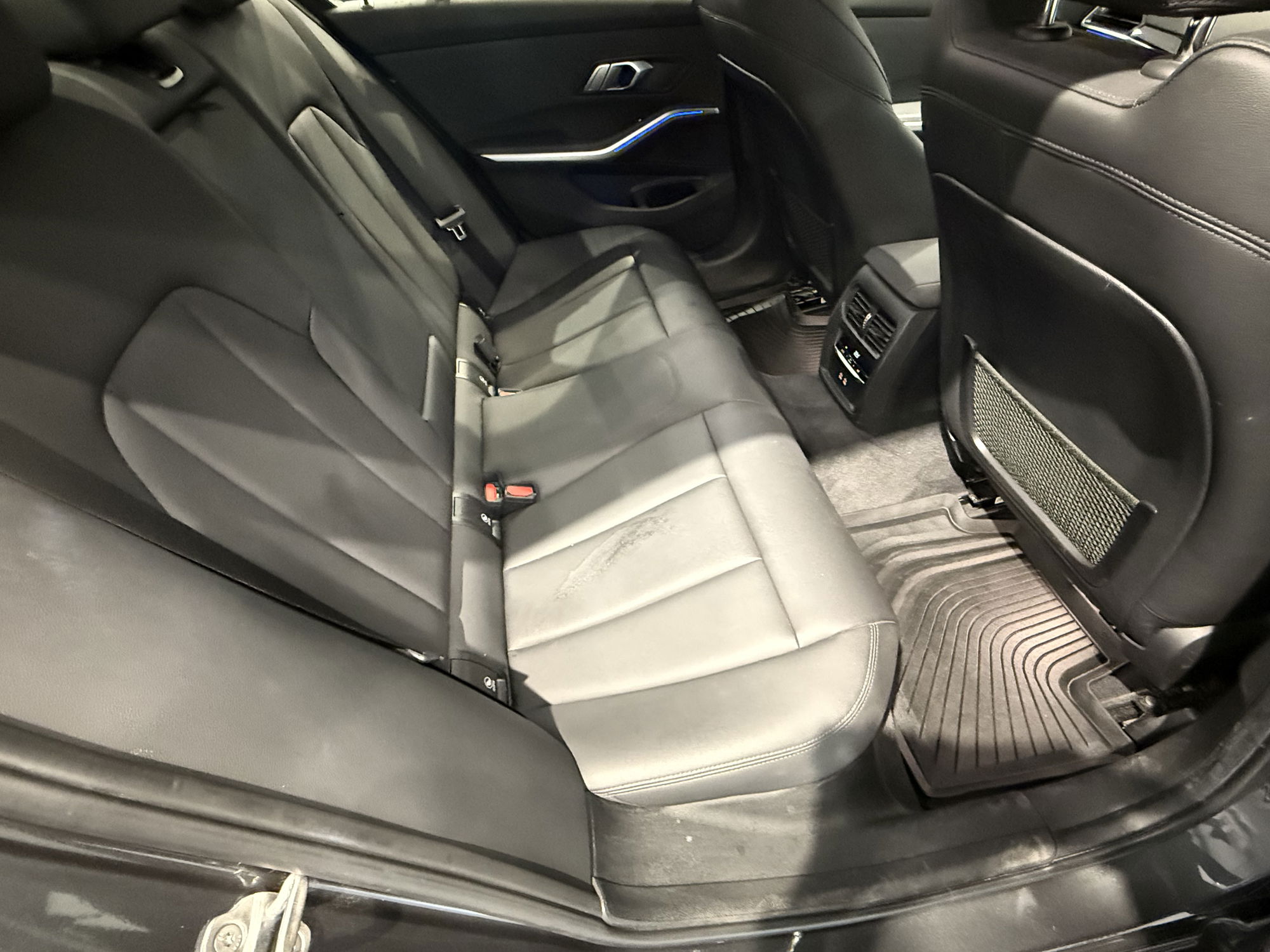2020 BMW 318i
