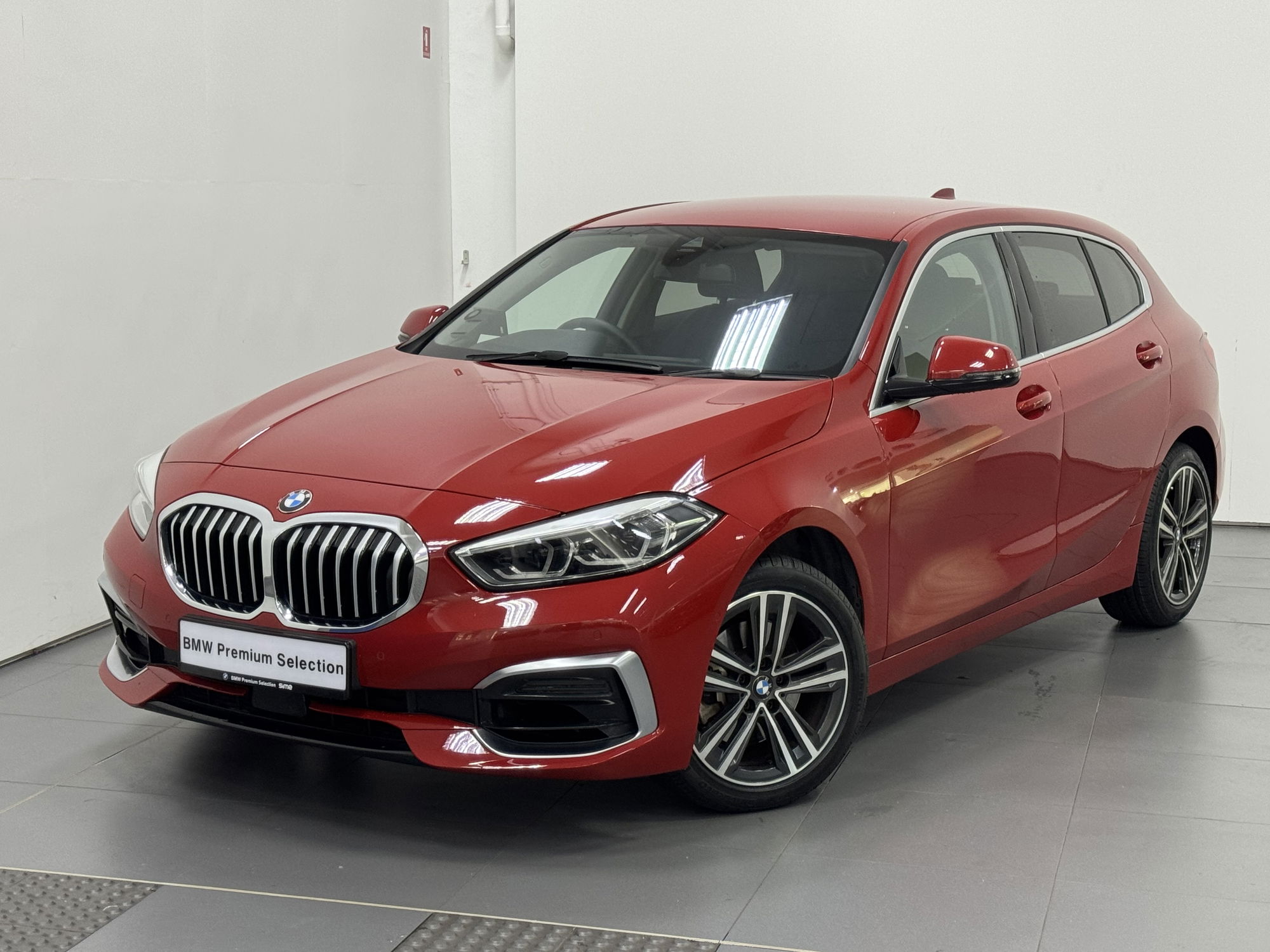2021 BMW 116i