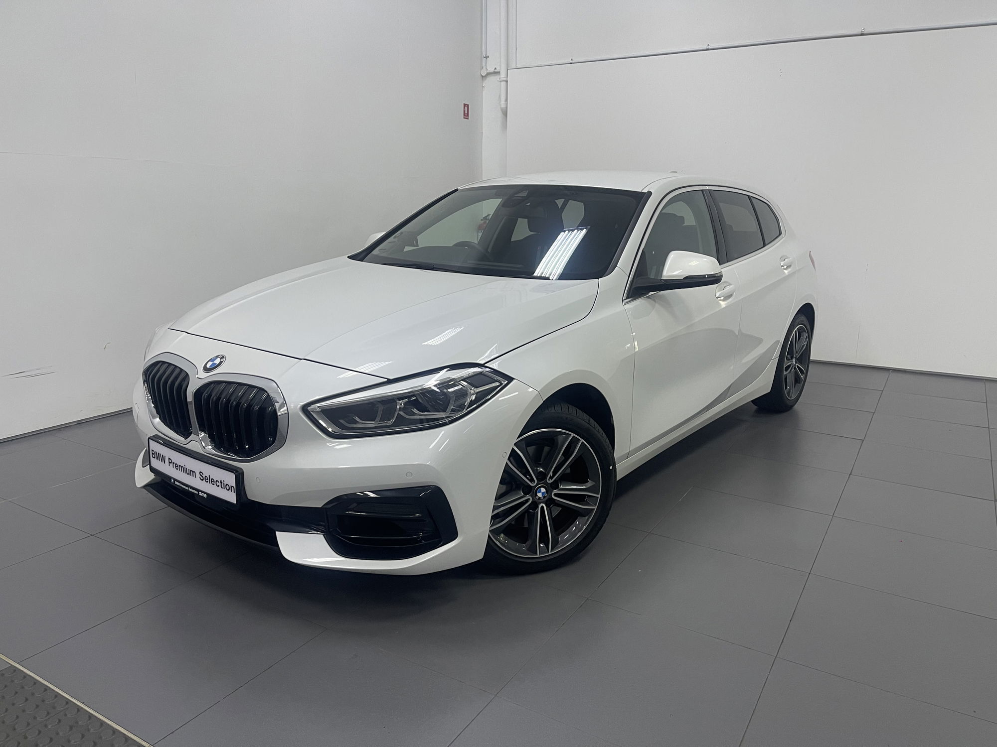 2022 BMW 116i