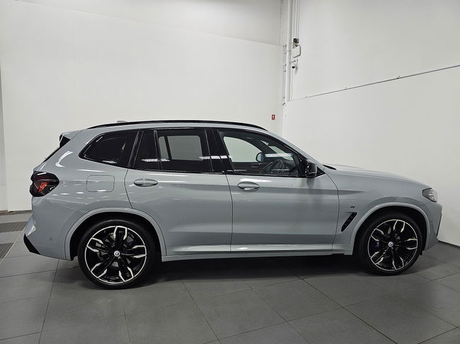 2022 BMW X3 M40i