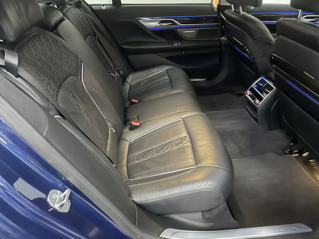 2021 BMW 730Li