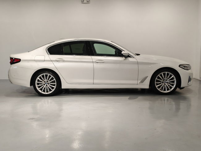 2020 BMW 520i