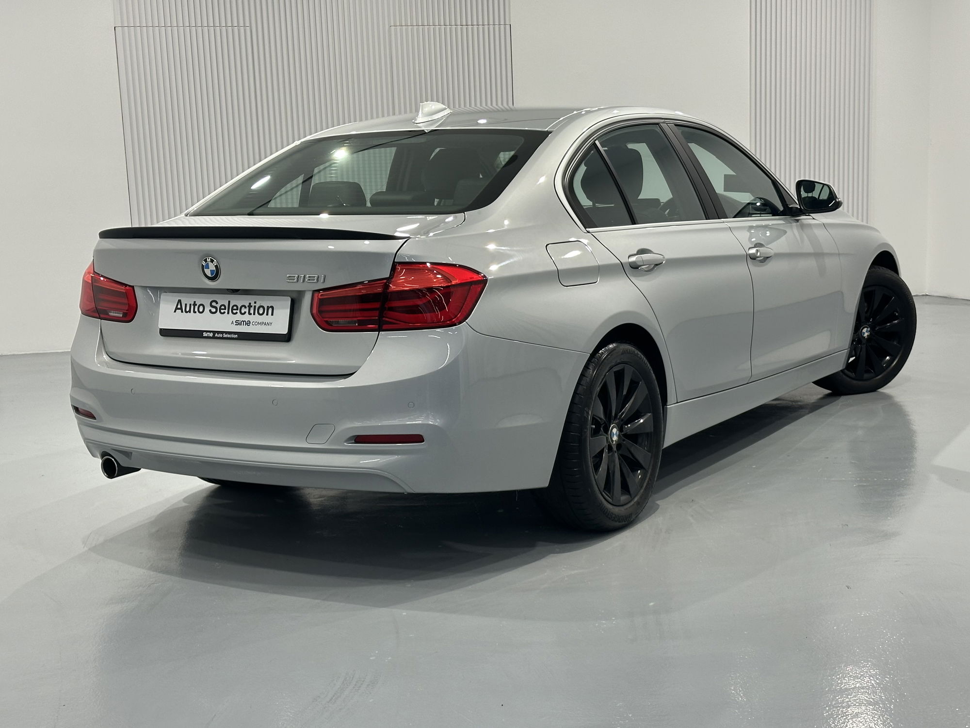 2018 BMW 318i