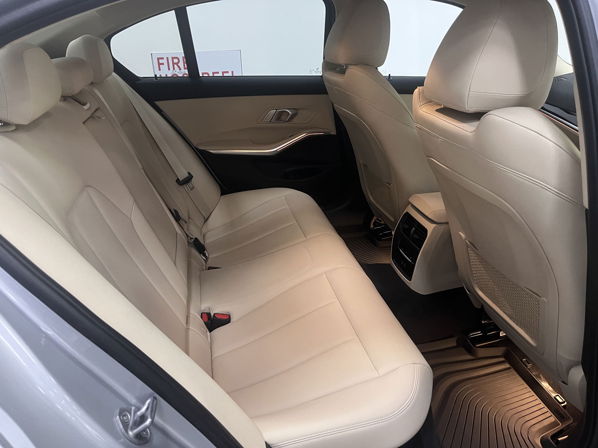 2020 BMW 318i
