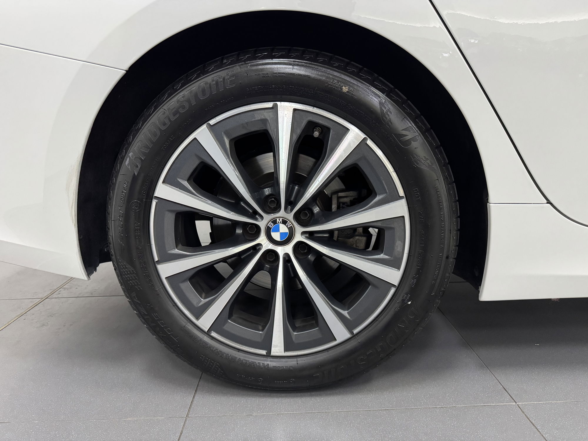 2022 BMW 318i