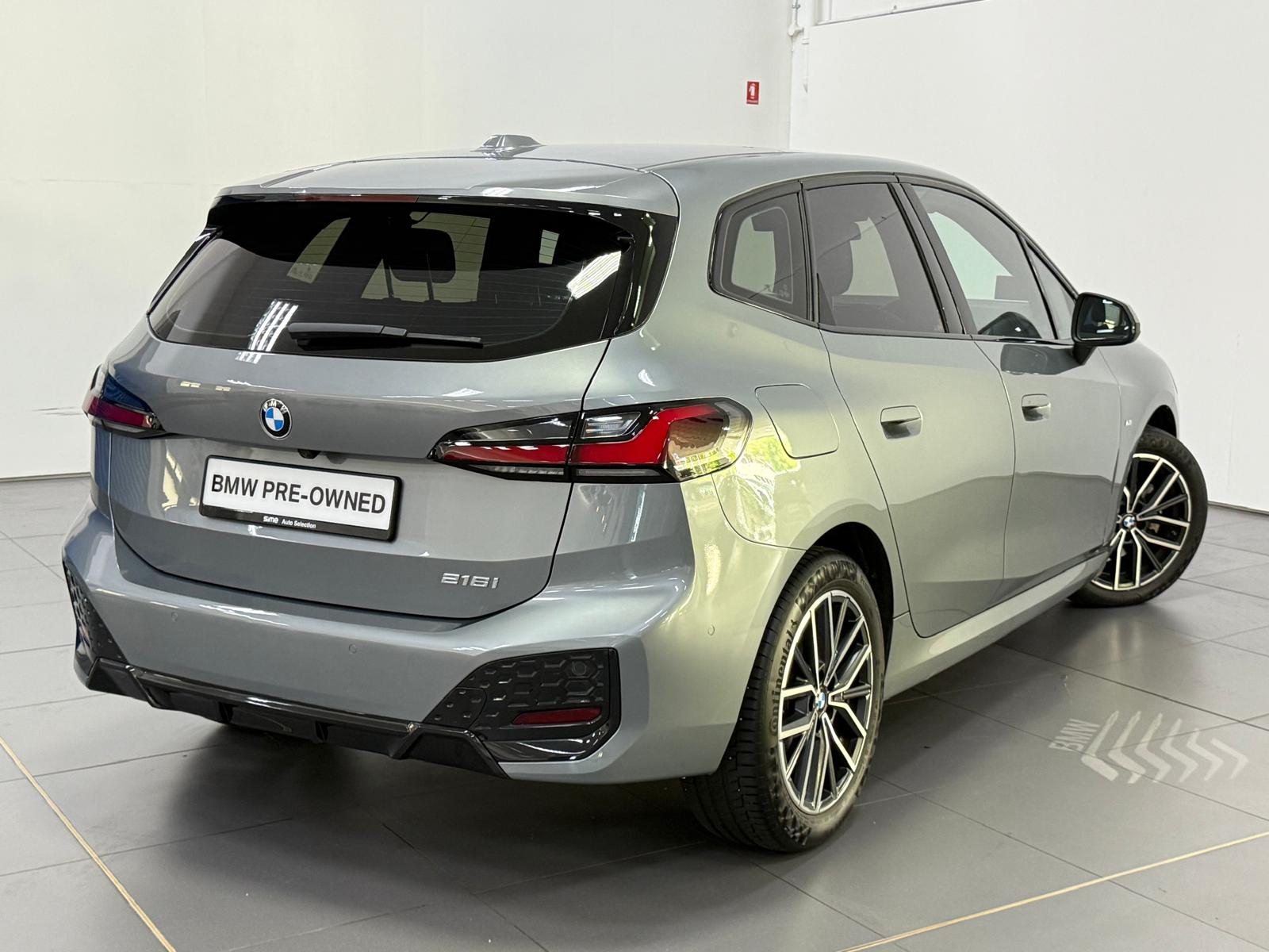 2023 BMW 216i AT
