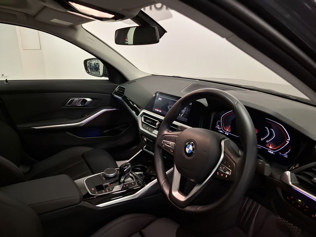 2021 BMW 318IA Sport