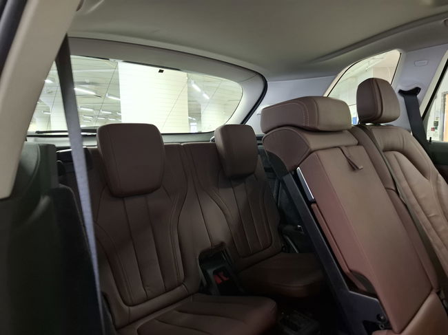 2021 BMW X5 xDrive40iA 7-seater