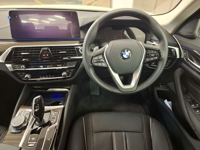 2020 BMW 520iA Luxury LCI