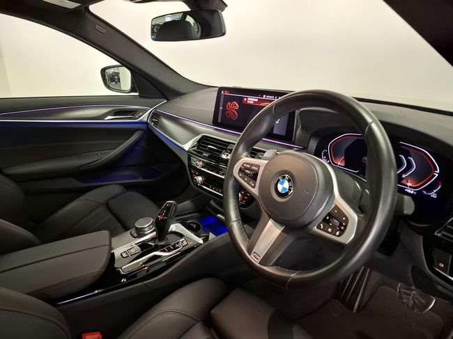 2021 BMW 520iA M Sport