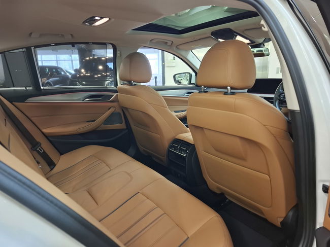 2018 BMW 520iA Sport