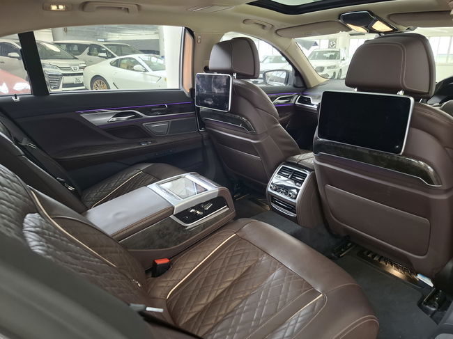 2019 BMW 740LiA LCI