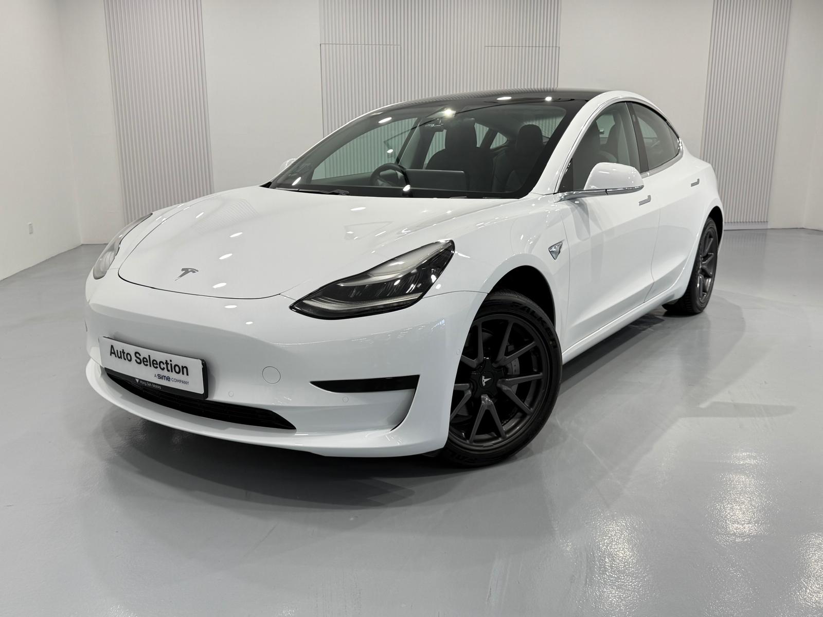 2020 Tesla MODEL 3 STANDARD RANGE +