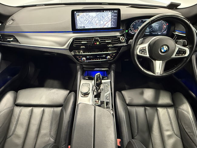 2021 BMW 530i