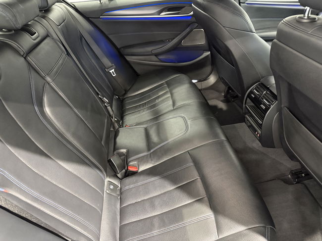 2021 BMW 530i
