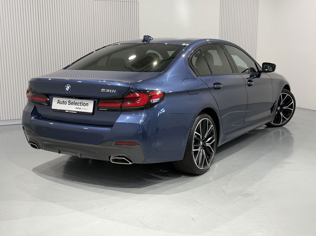 2021 BMW 530i