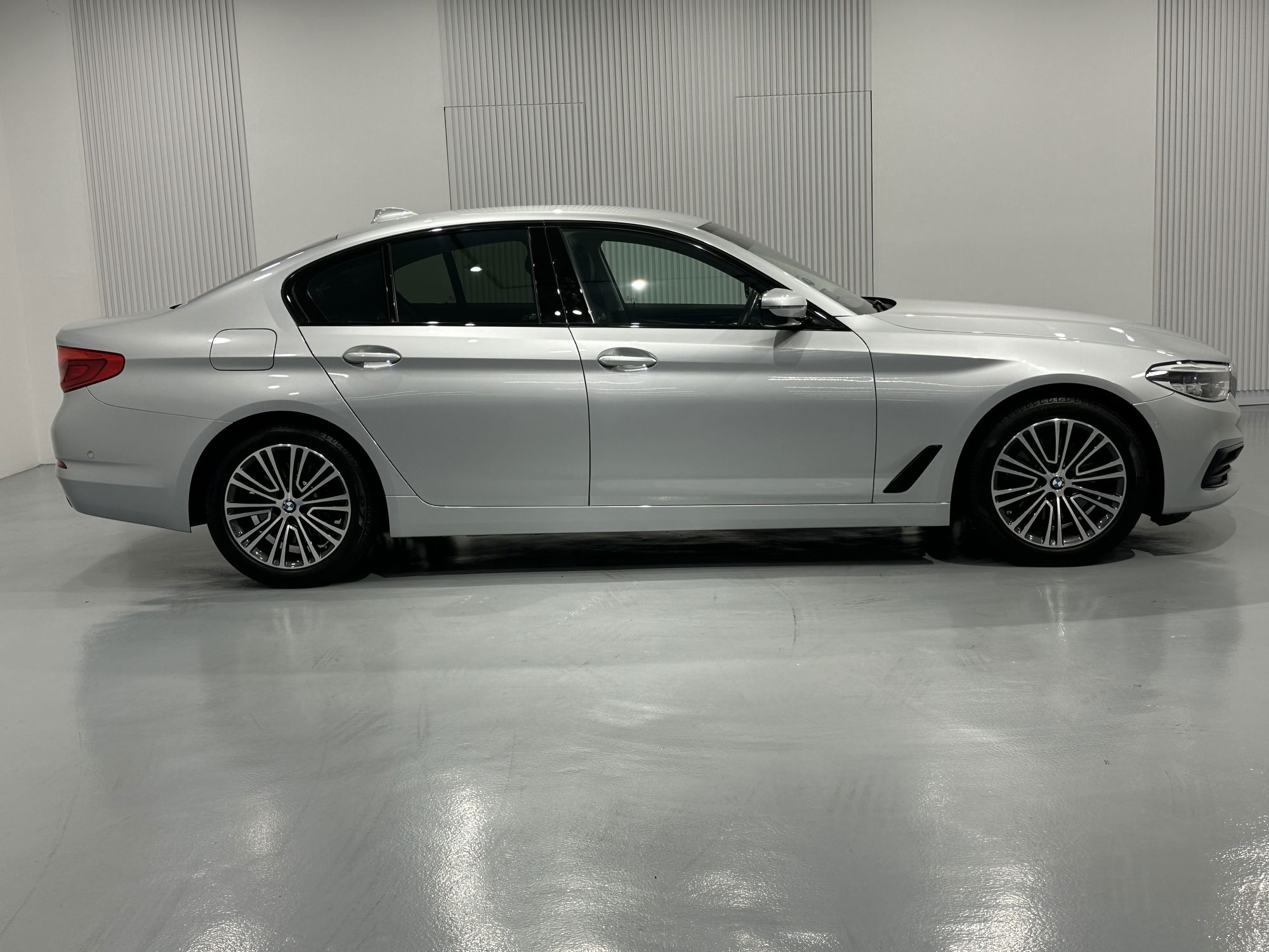 2019 BMW 520i
