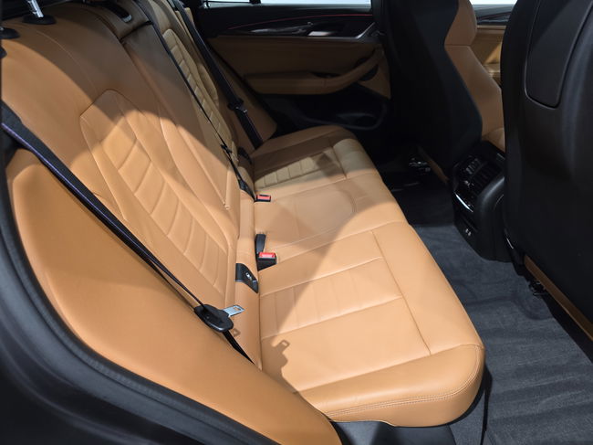 2021 BMW X3 M40i
