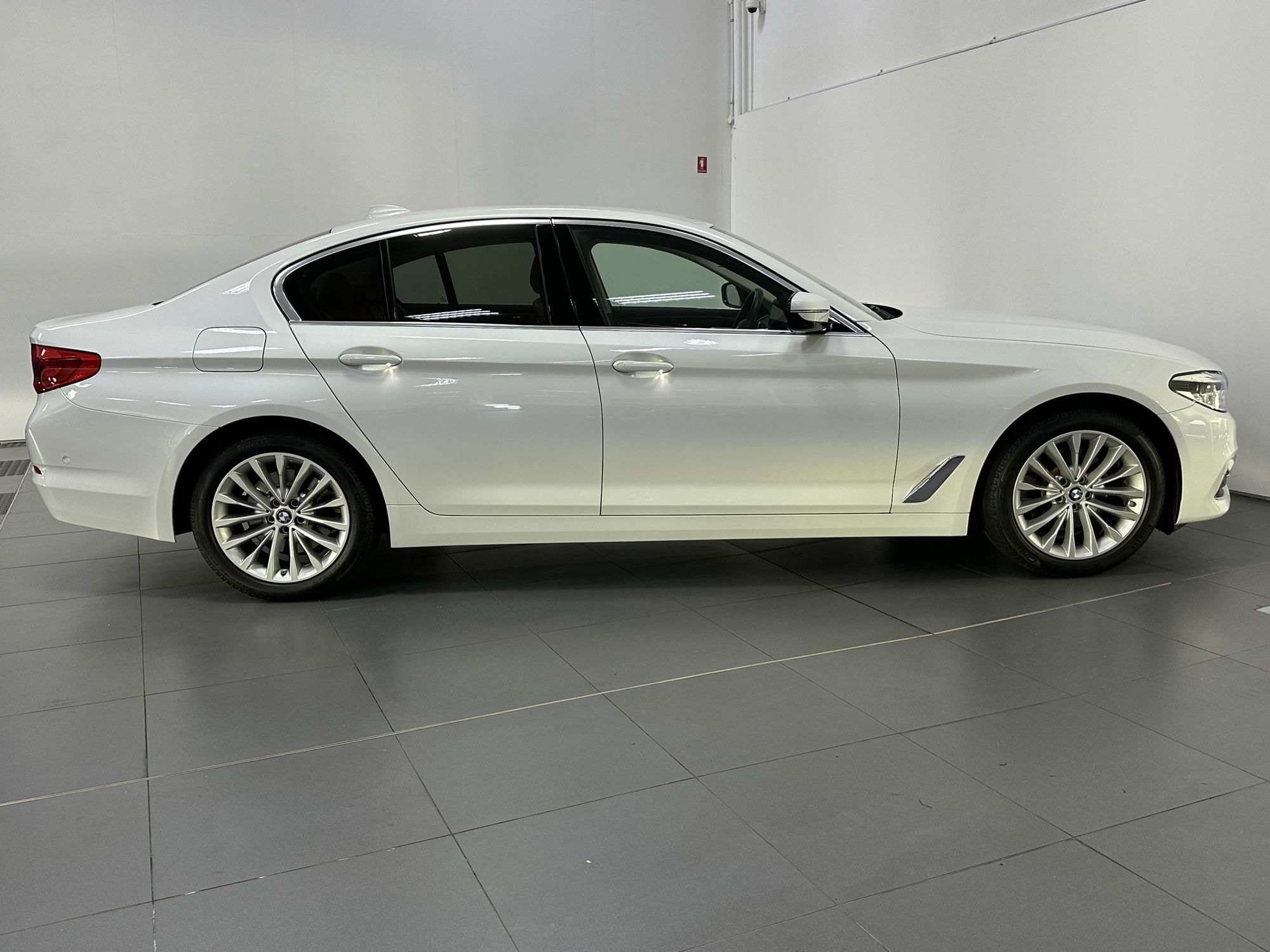 2019 BMW 520i
